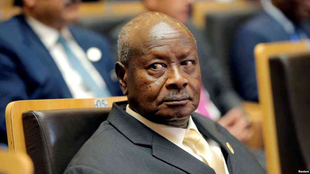 Museveni na Kayumba Nyamwasa balimo kwirebera mu ndorerwamo