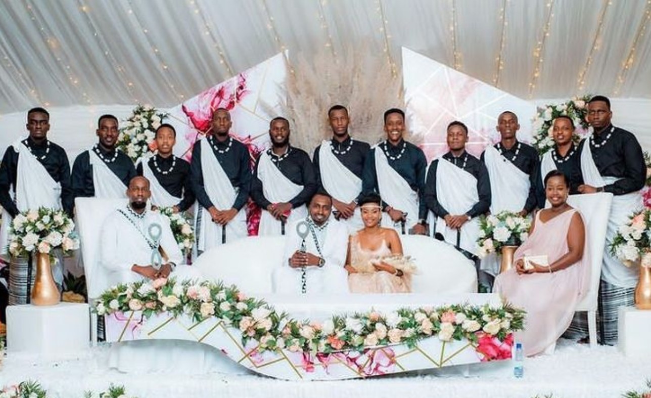 Abagabo na bagore bakoze ubukwe, bagiye kongera gukora ubukwe hamwe na basore bingaragu batari bashaka bizaba ari ibiroli biteye ubwoba!!!