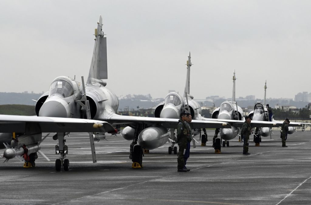 Sell Arms to Taiwan Now: China Is Bluffing